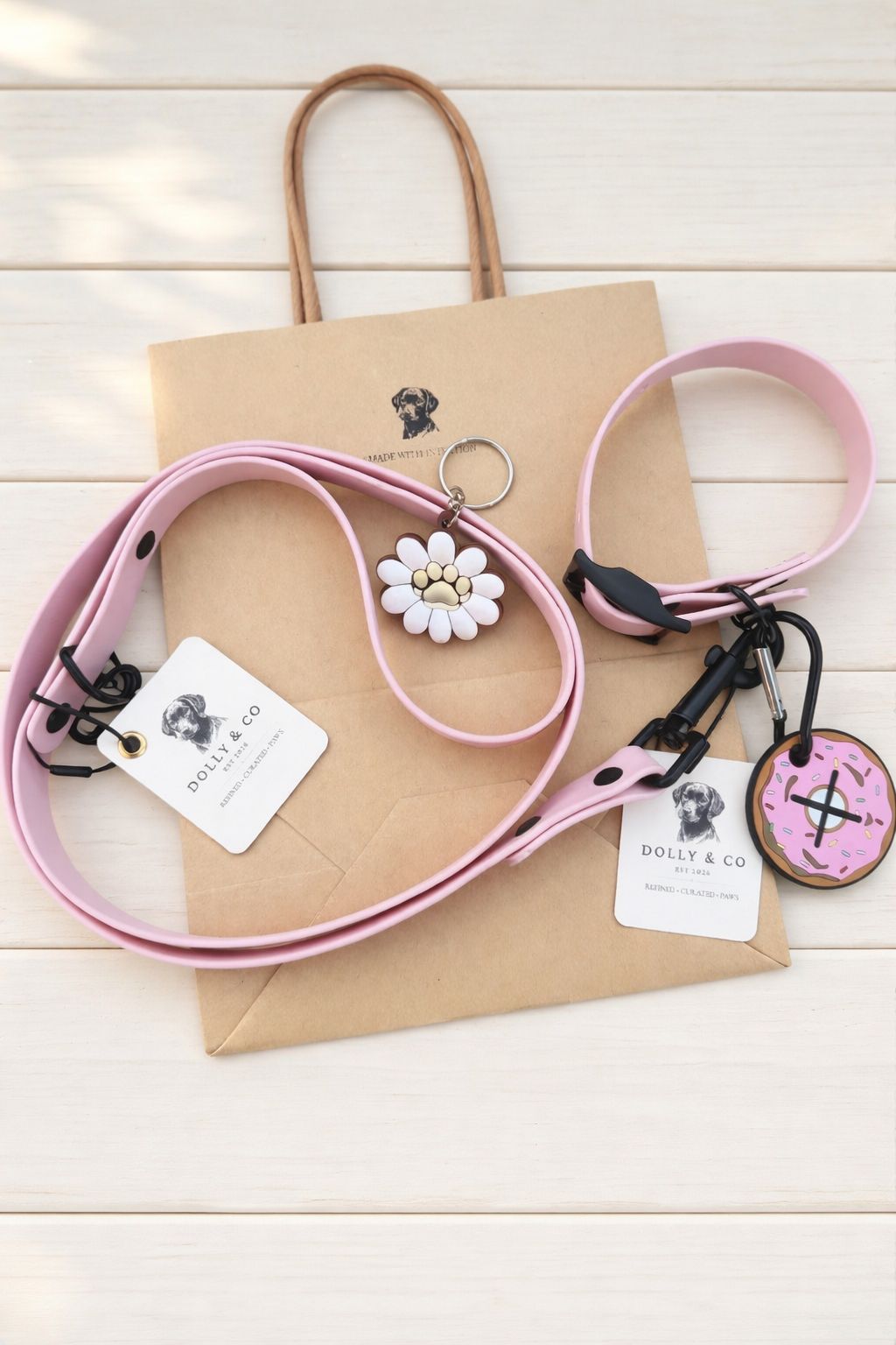 The Dolly & Co Daisy Charm Keyring