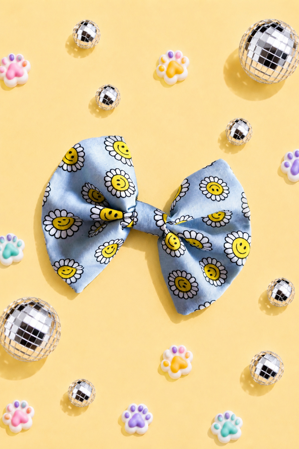 Smiley Daisy Bow