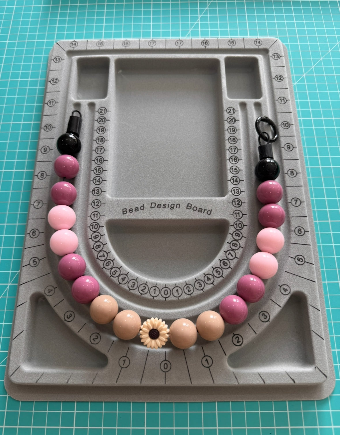 Bead design board