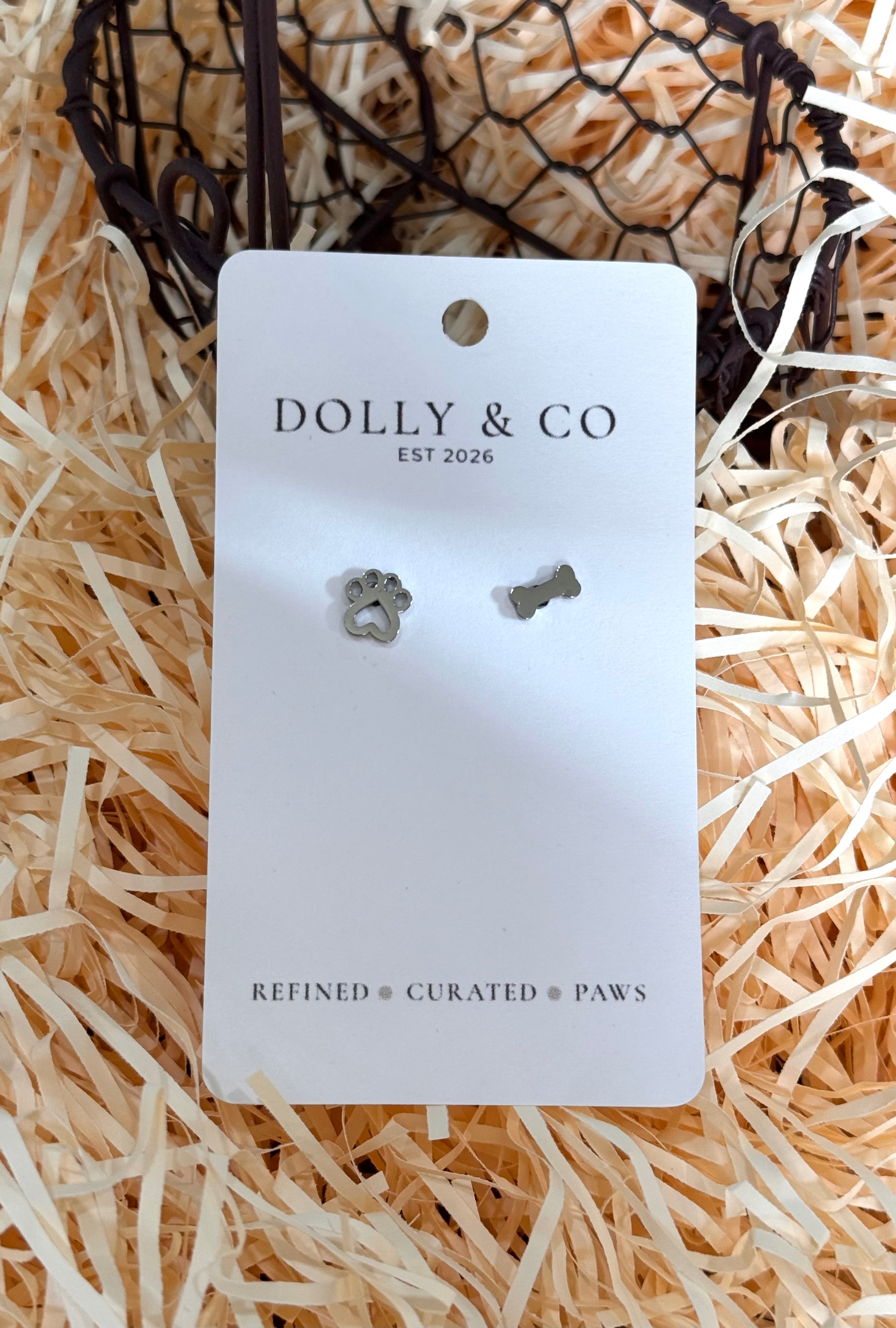The Paw Earring Studs – product image | Dolly & Co